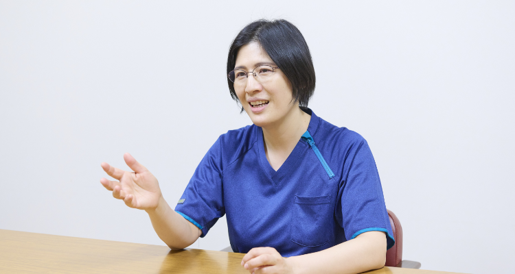 依存症の背景にある「本当の原因」にアプローチし、多方面からの治療で克服を目指す